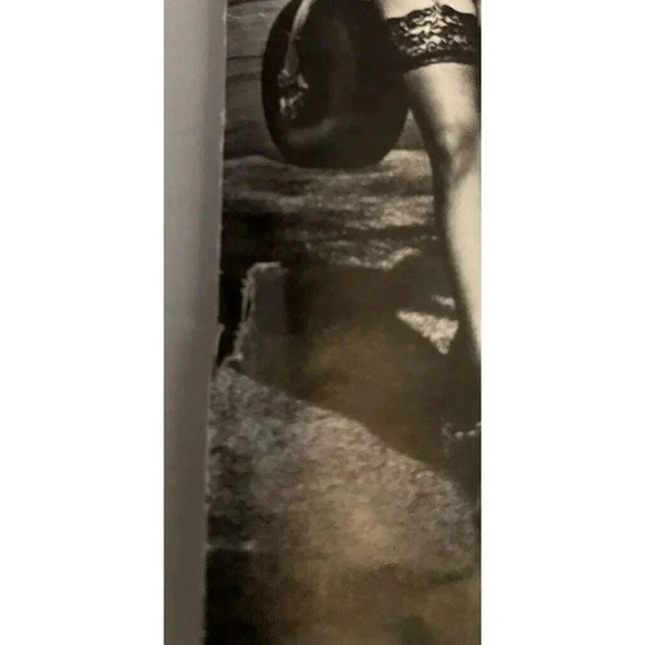 CHICAGO 2017 Broadway‎ Playbill Ambassador Theatre Small Tear In Cover See Pix - Picture 2 of 2